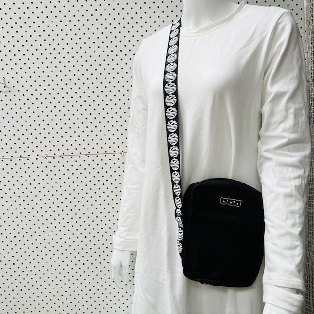 RINSE / crossbody bag (3895307887722634446)