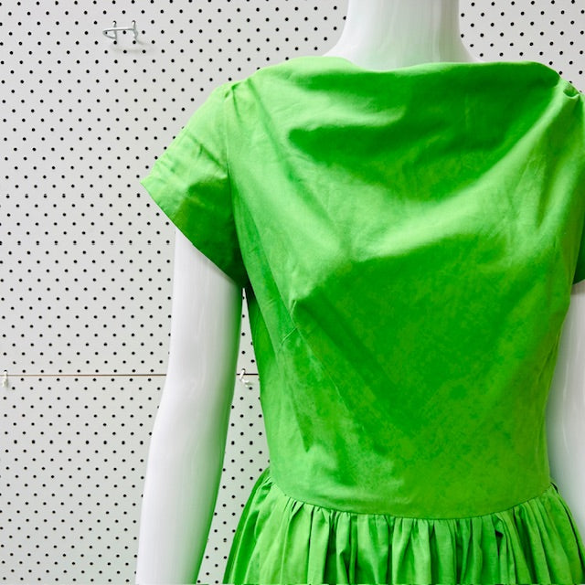 1990s nz vintage / home made / bright green cotton dress / s (3895478040645436764)