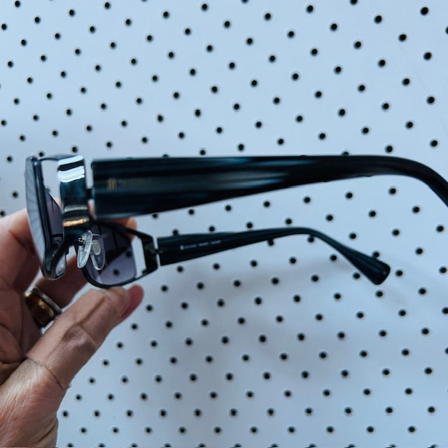NICOLE / 1990s vintage skinny wrap sunglasses (3895549505230069201)