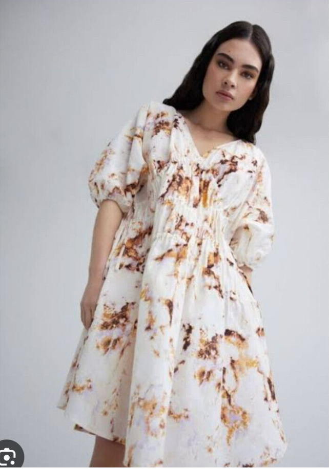 ZARA / dress with fitted top and flared skirt / m (3895563129755541625)