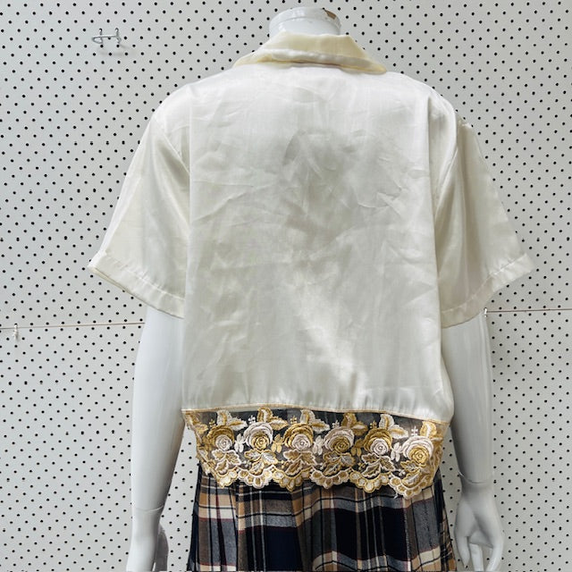 1990s vintage sleepwear / satin shirt with lace trim / m (3895653223208197090)