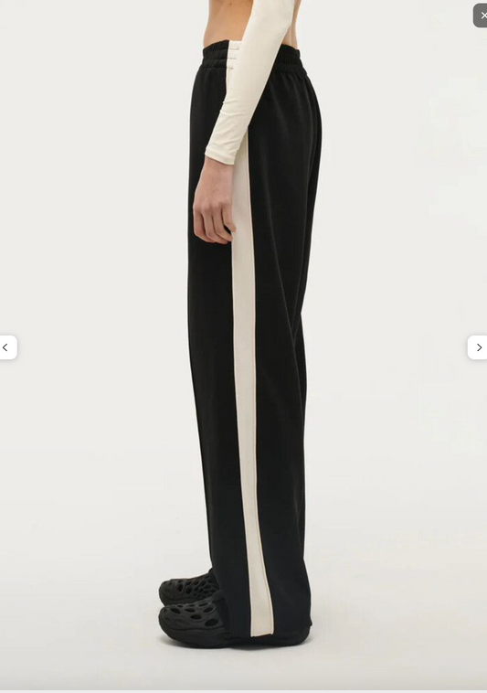 PE NATION / track pants with contrast satin strip and knee high zips / L (3895919790893229953)