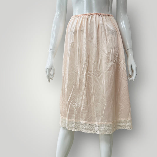 vintage / XQUISITE / nude half slip, lace trimmed / 18 / made in nz (3896001990041158467)