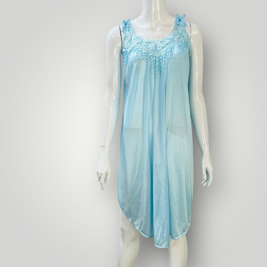 slinky satin / blue chemise with lace / m (3896160986956087825)
