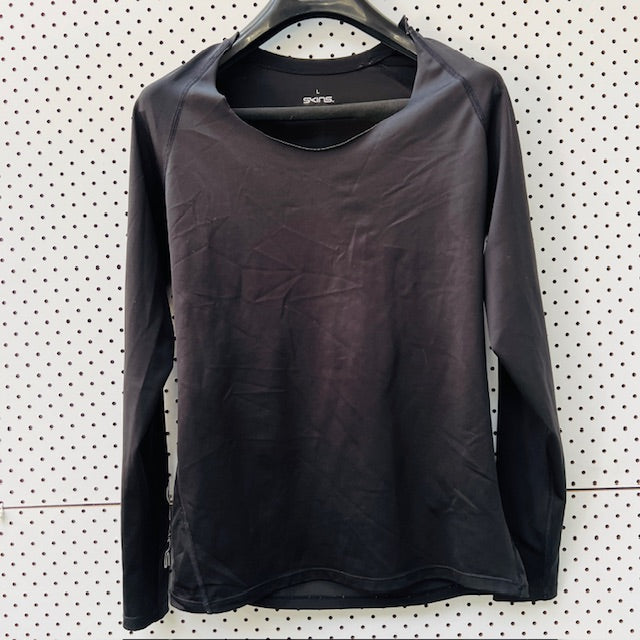 SKINS / top / L (3896694657471417110)