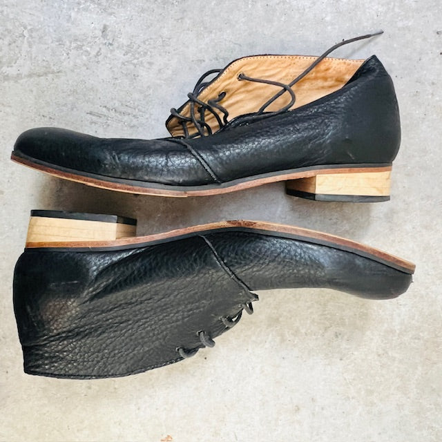 MINNIE COOPER / black leather lace up ankle boots / 42 (3897133059885625038)