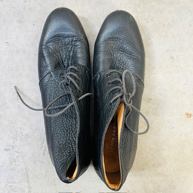 MINNIE COOPER / black leather lace up ankle boots / 42 (3897133063073208089)