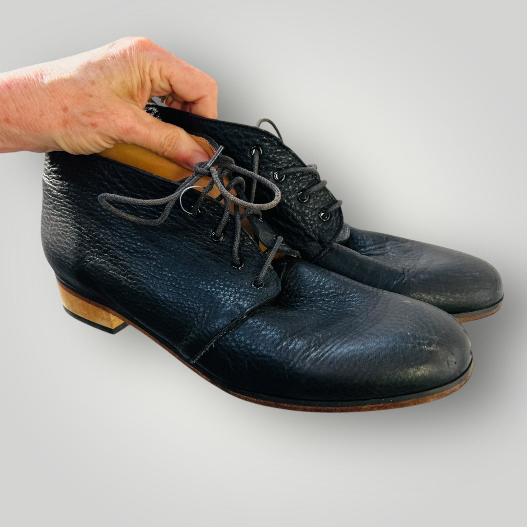 MINNIE COOPER / black leather lace up ankle boots / 42 (3897133316509391692)