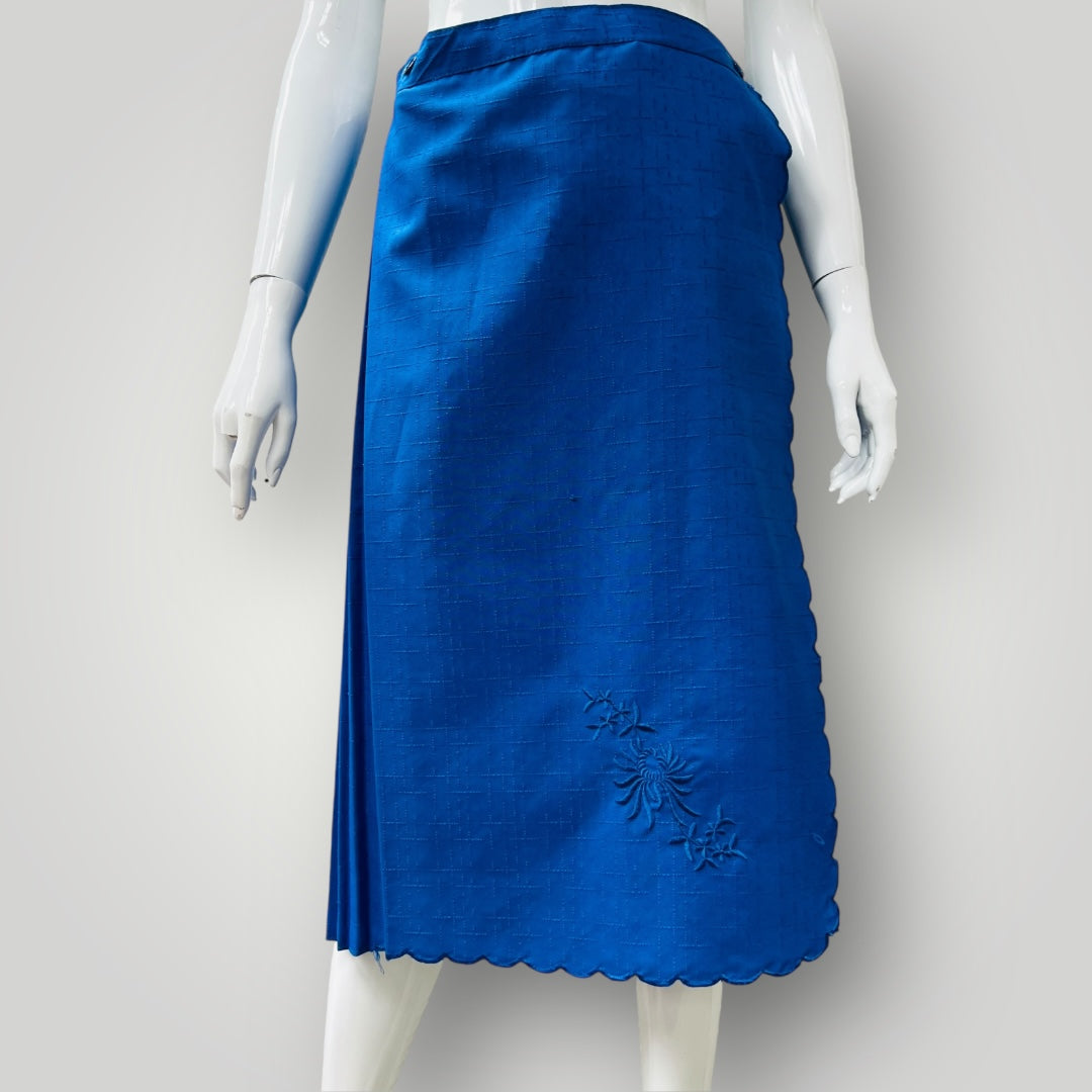 1970s vintage / electric blue permanent pleat midi skirt with embroidery / L (3897210898099447238)