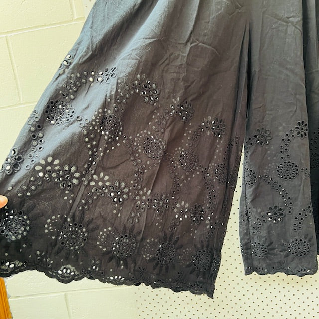 GORMAN / black culottes with broderie anglaise to bottom / 14 (3897373292095090233)