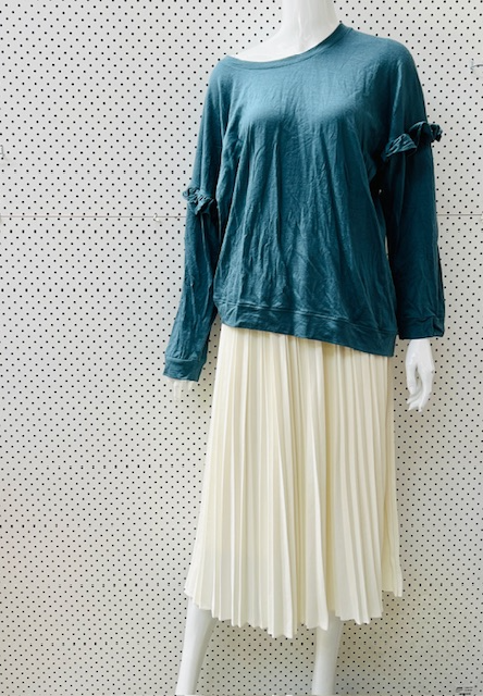 GOBLIN / merino jumper with ruffles / M / made in nz (3897399101170659426)