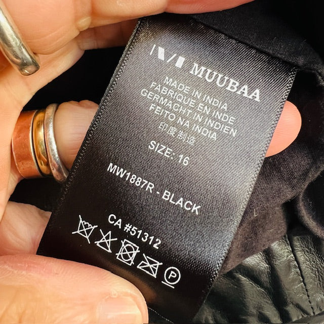 vintage / brown leather biker jacket / m (3897719629269719369)