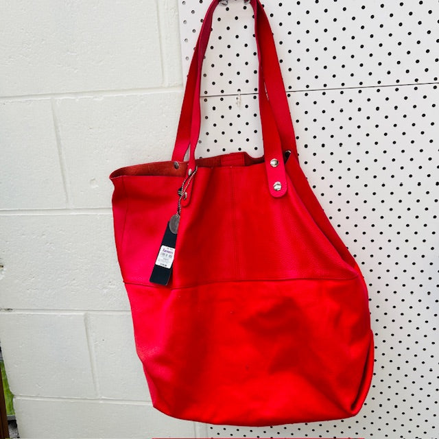 SALUCCI / red leather tote bag / new with tags (3897815231993765495)