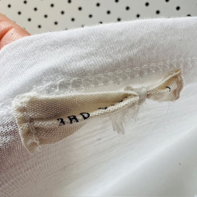 3rd storey / soft white oversized tee / L (3897916084952629451)