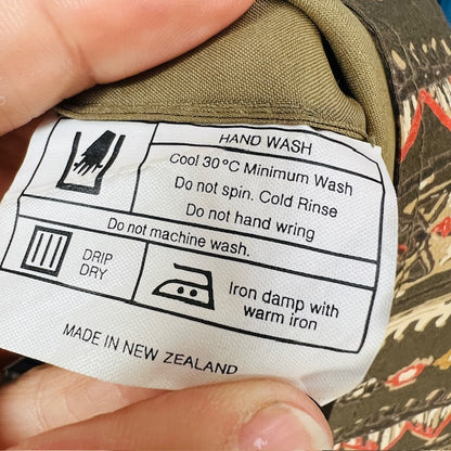 1990s nz vintage / COMMENT / patterned waistcoat / m (3897916250569318061)