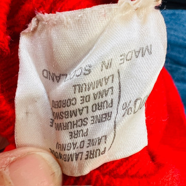 1980s scottish vintage / PRINGLE / bright red soft wool knit / s (3897916298797710474)