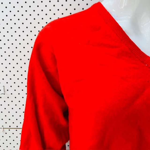 1980s scottish vintage / PRINGLE / bright red soft wool knit / s (3897916303496649321)