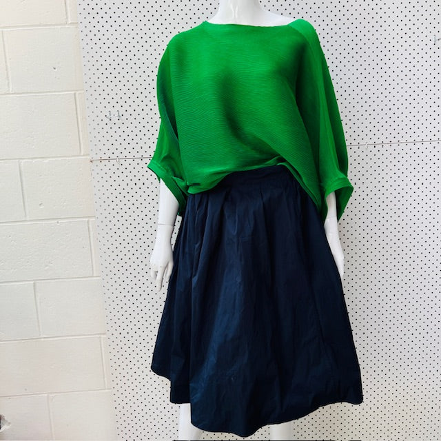 JACQUI FERNANDES / pleats please folded kelly green top / one size (3897916315583235440)