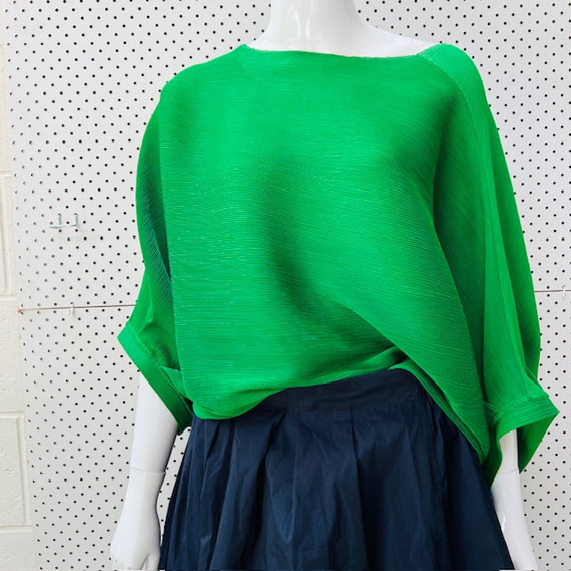 JACQUI FERNANDES / pleats please folded kelly green top / one size (3897916317186785405)
