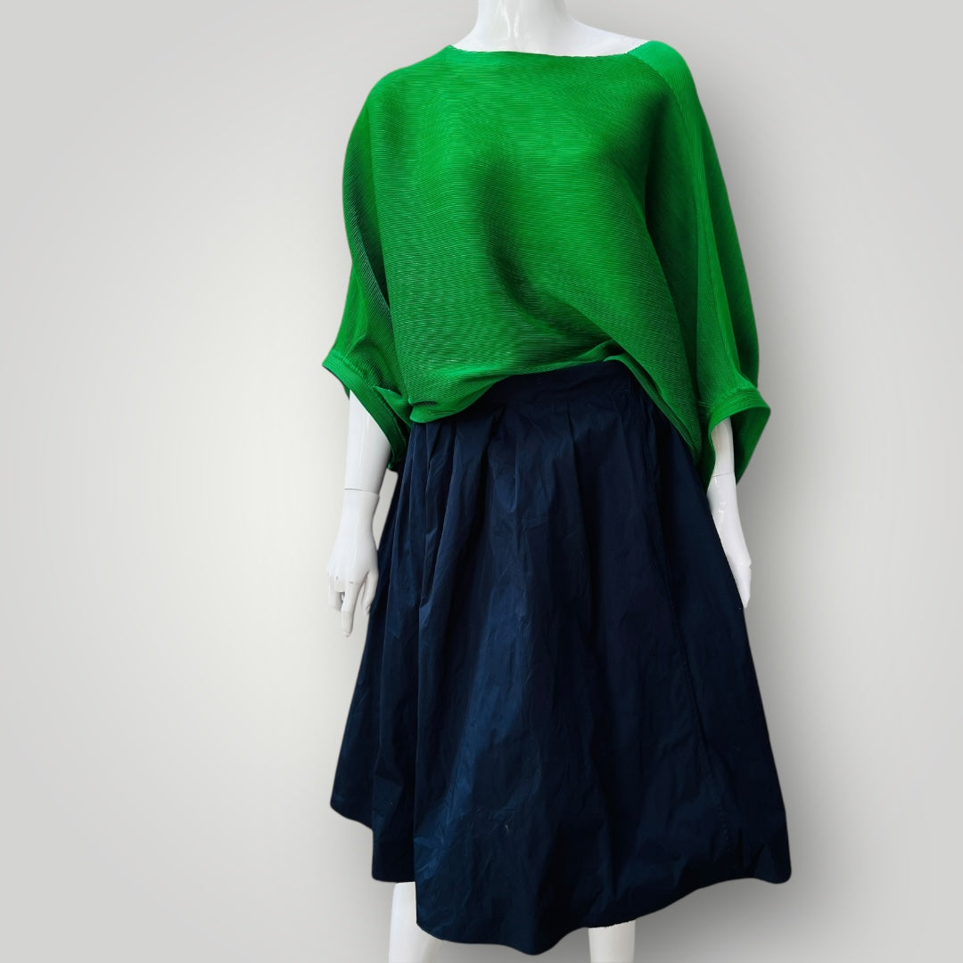 JACQUI FERNANDES / pleats please folded kelly green top / one size (3897920811973501258)