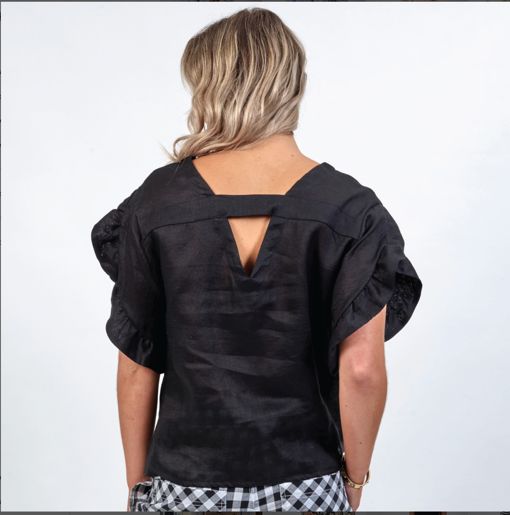 KNEWE LABEL / 'fultter' linen top with ruffles / black / 18 (3898000181079847412)