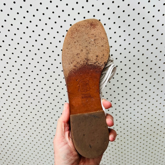 FRANCO BURRONE / white strappy slides with toe / 8 (3898401040970243332)