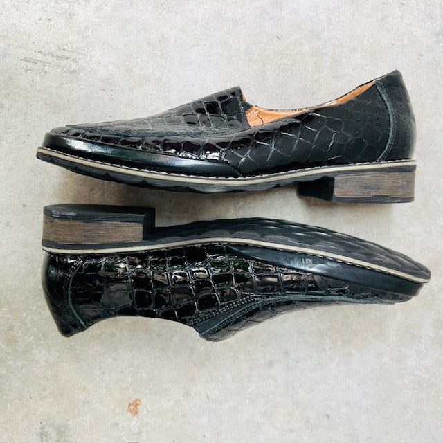 STEGMANN / quilte patent leather loafers / 39 (3898401076308769829)