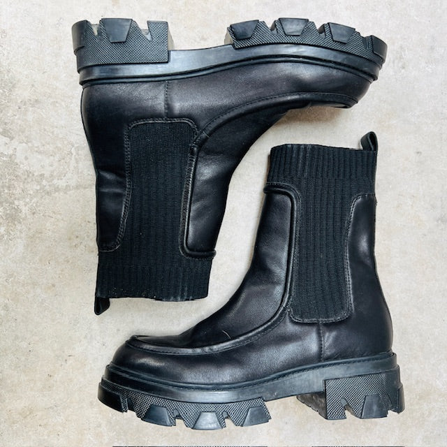 MOOCHI / 'major loafer' boots / black / 40 (3898401094969292848)