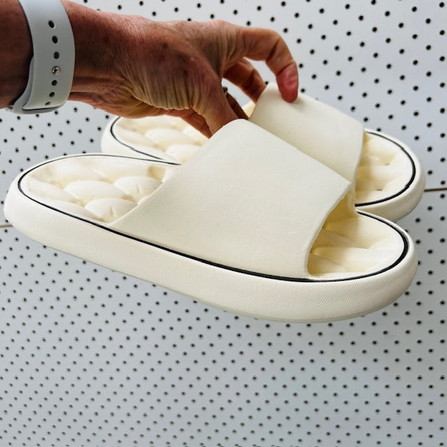 cream / pool slides / 40/41 (3898401179643059991)