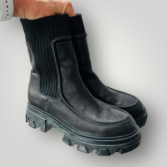 MOOCHI / 'major loafer' boots / black / 40 (3898401493895662950)