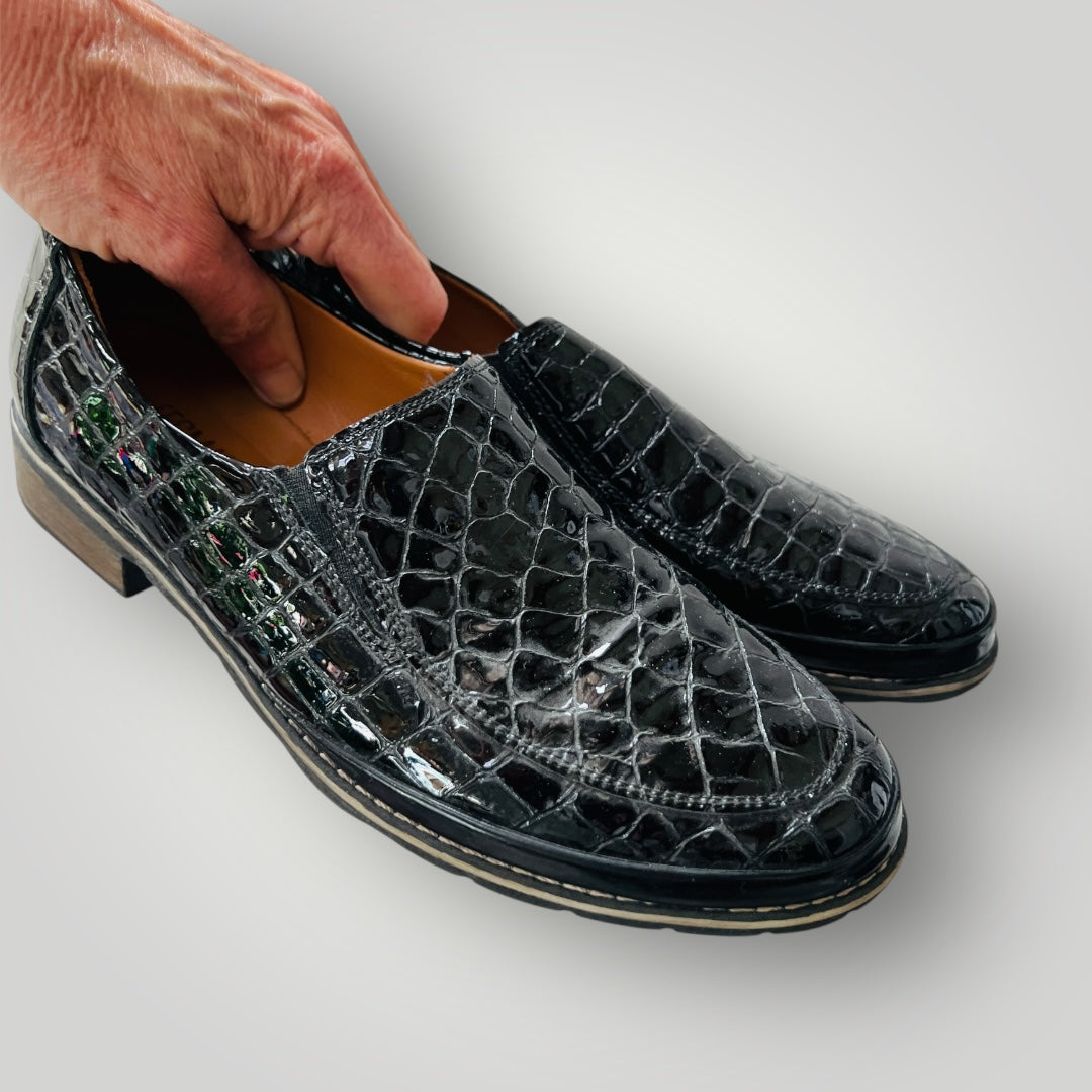 STEGMANN / quilte patent leather loafers / 39 (3898401497544987035)