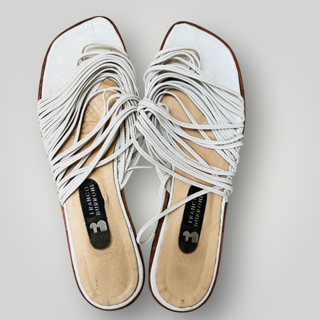 FRANCO BURRONE / white strappy slides with toe / 8 (3898401503802444431)