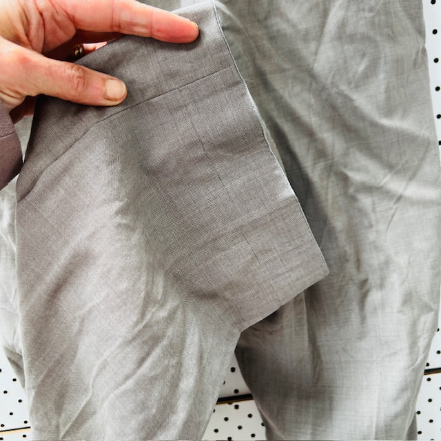 HUGO BOSS / wool pants / 106 / 38 / 44 (3899027674089594579)