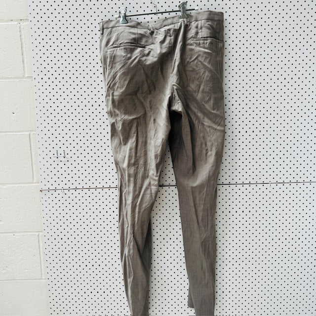 HUGO BOSS / wool pants / 106 / 38 / 44 (3899027676140494446)