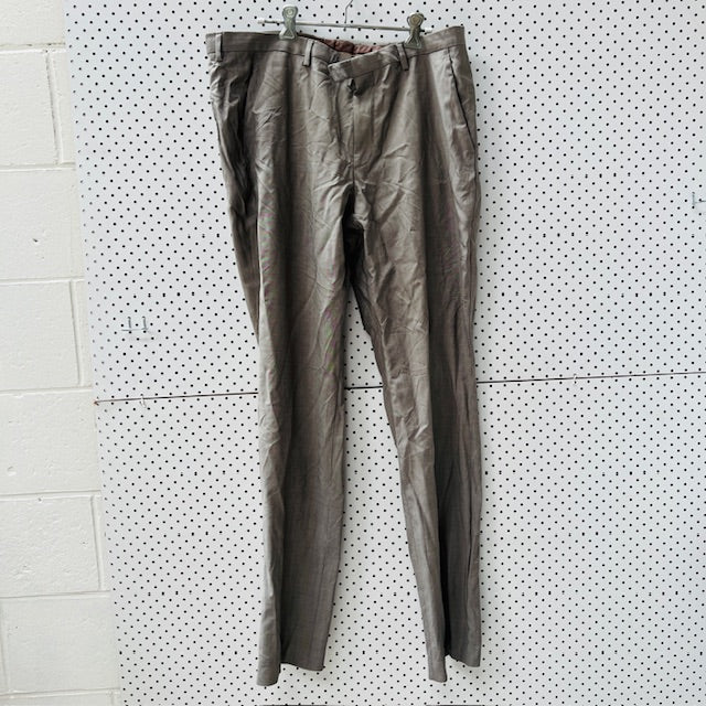 HUGO BOSS / wool pants / 106 / 38 / 44 (3899027680021951364)