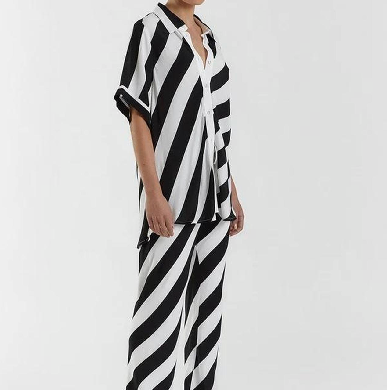 Dissh / Carlie White / Black Vacation Shirt / 14 / new with tags (3899698753521343112)