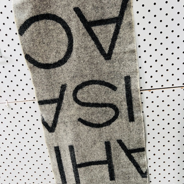 ISAAC MIZRAHI / 100% cashmere scarf (3900237480459590512)