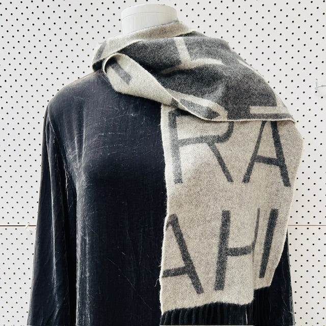 ISAAC MIZRAHI / 100% cashmere scarf (3900237482420454227)