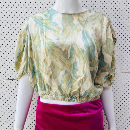 Veronika Maine / green Whispering Palms satin 3/4 sleeve top / 10 (3900753537599276235)