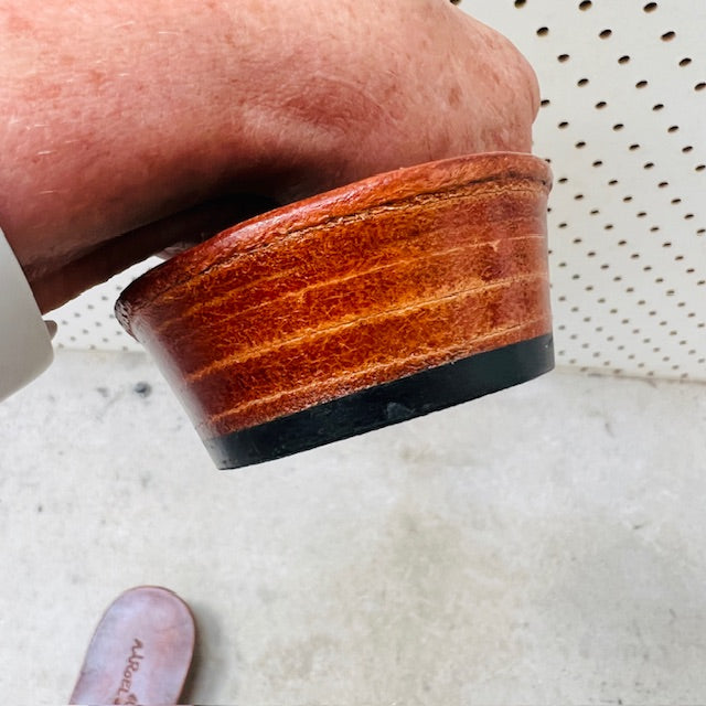 chartreuse / leather sandals / MARCEL FRANCE / 40 (3900753634504828934)