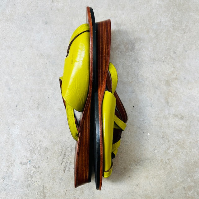 chartreuse / leather sandals / MARCEL FRANCE / 40 (3900753635652407177)