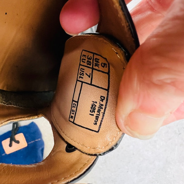 COMME DES GARCONS x DR MARTENS / 38 (3900753647418049941)