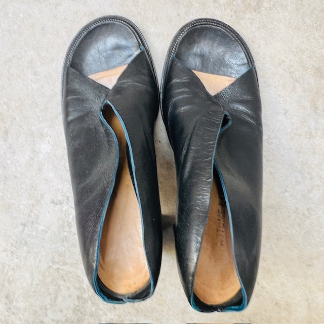 CoSTUME NATIoNAL  / leather mules / 39 (3900753684651001906)