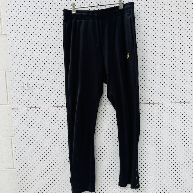 ASICS / black joggers / L (3906373500215252548)