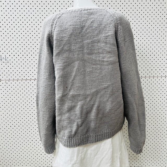 hand kintted / light grey wool cardigan / L (3906717041618852277)