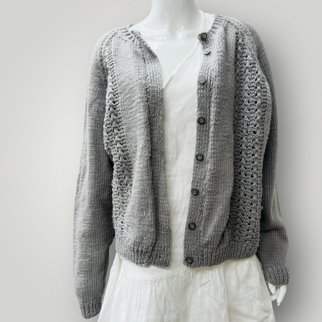 hand kintted / light grey wool cardigan / L (3906717278055602384)
