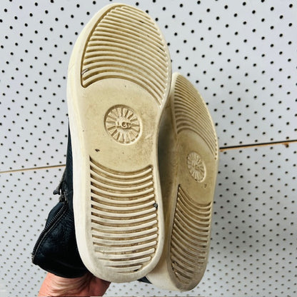 UGG / olli high top sneakers in black leather / 39 (3906882892030790884)