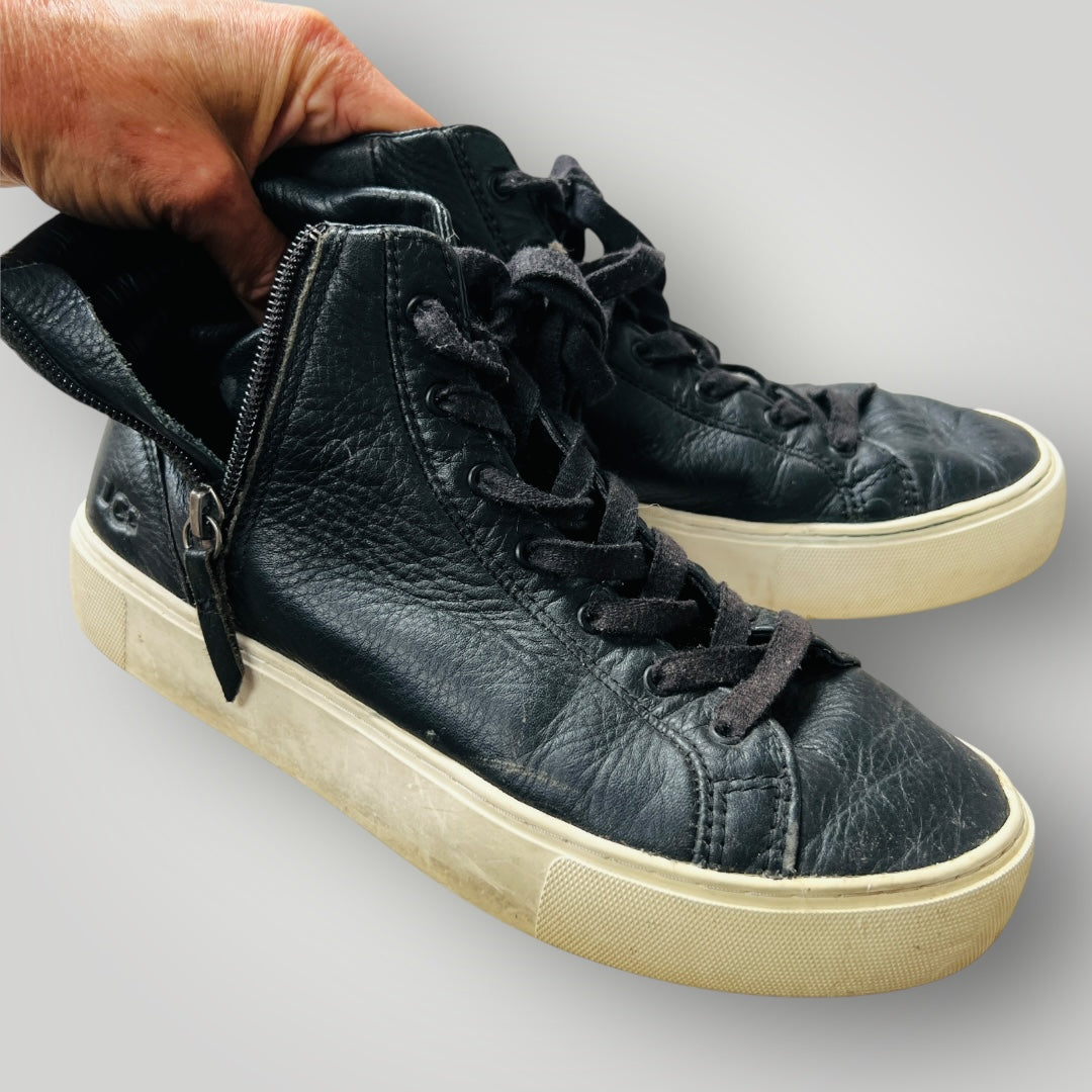 UGG / olli high top sneakers in black leather / 39 (3906883662767762121)