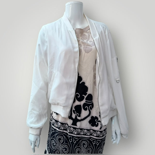 just jeans / white padded bomber jacket / m (3909214214629890174)