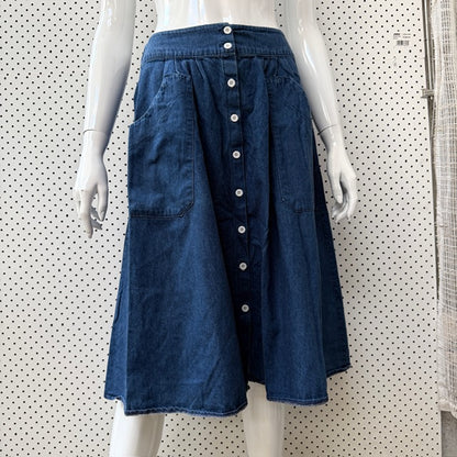 denim / a line skirt with white button up front / s (3909214280034788369)